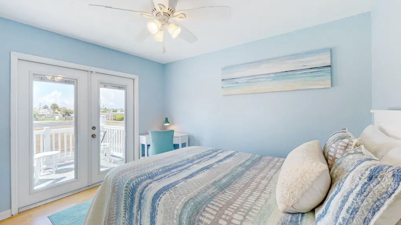 Photo of Bedroom in Cape Caneveral Beach Gardens