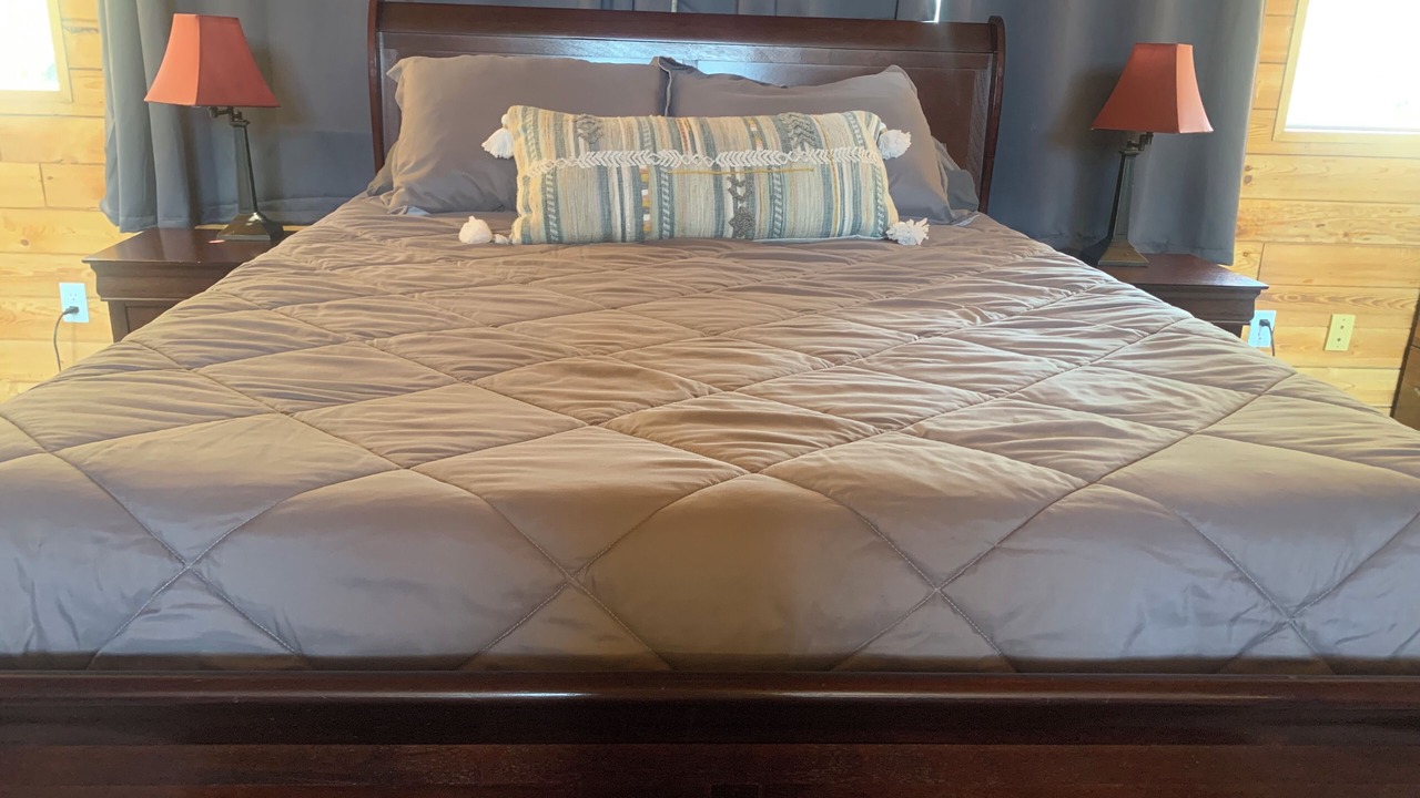 Photo of Bedroom in Crooked River Ranch