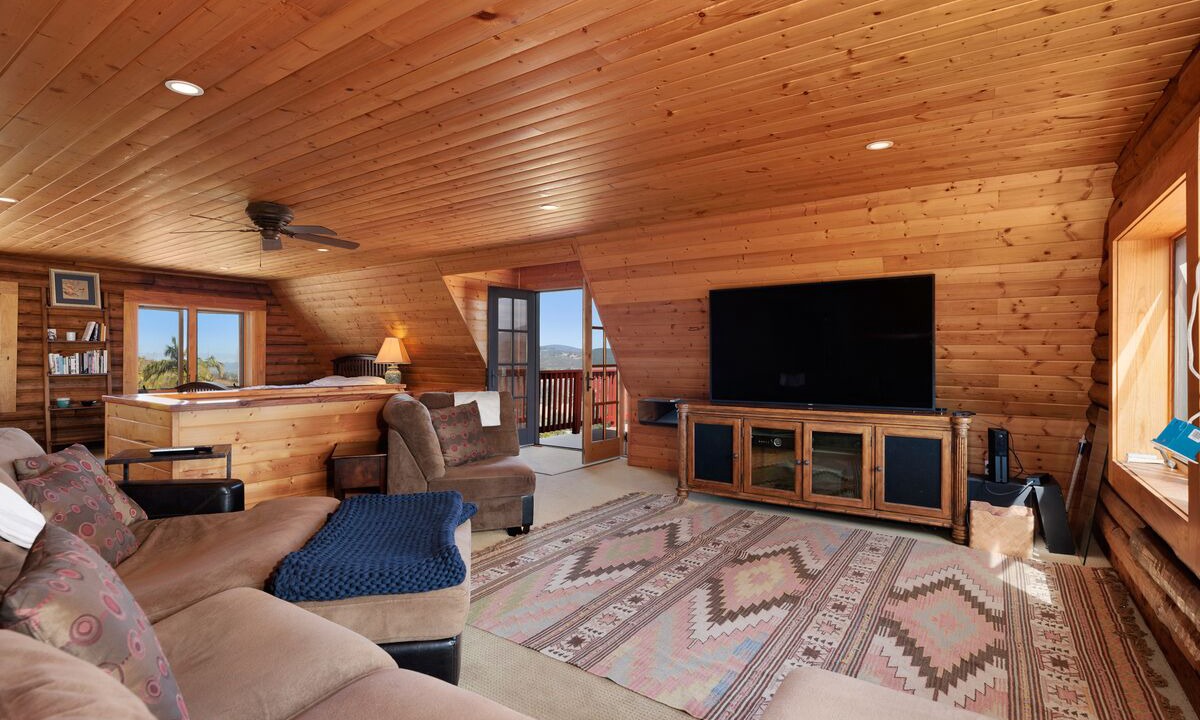 Photo of Livingroom in Escondido