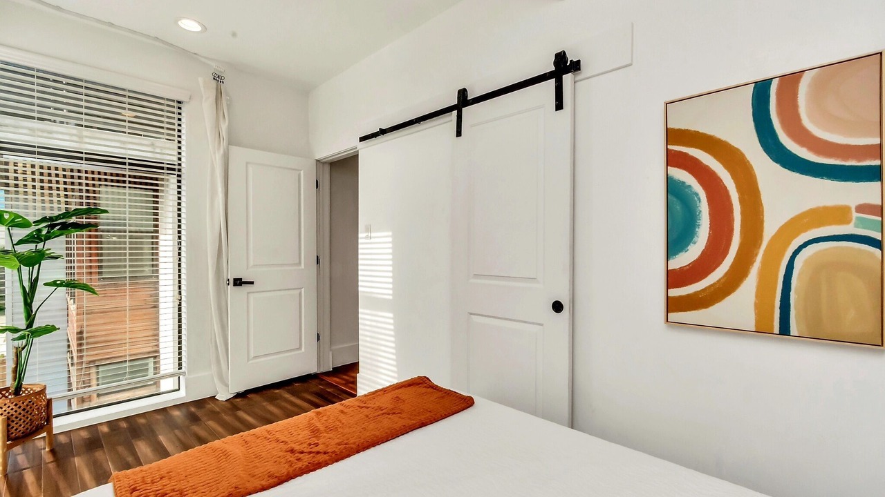 Photo of Bedroom in Midtown