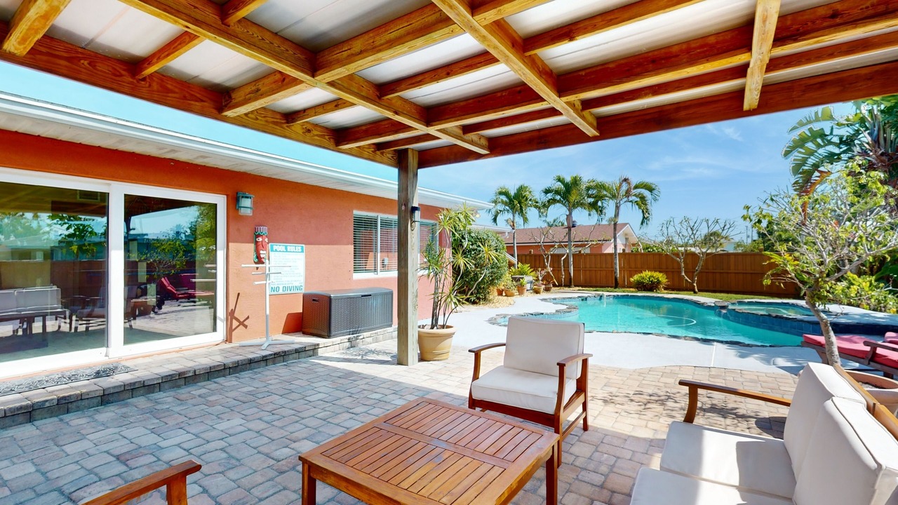 Photo of Patio Balcony in Cocoa Isles