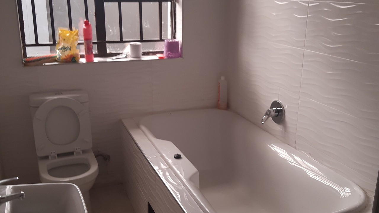 Photo of Bathroom in Ruwa