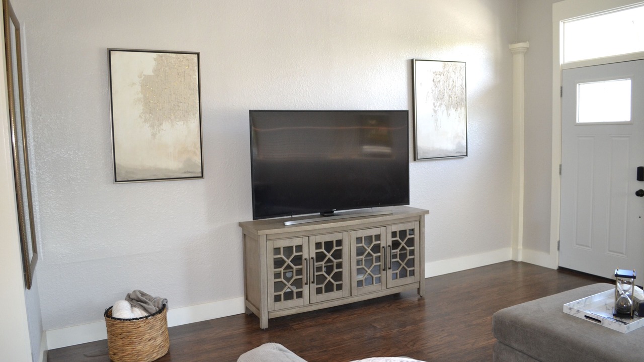 Photo of Livingroom in Near East Side