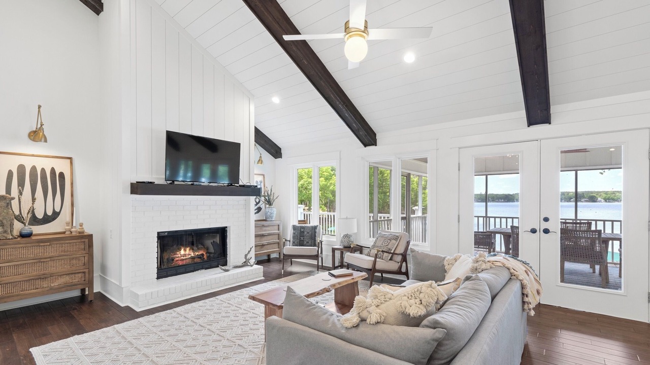 Photo of Livingroom in Eatonton