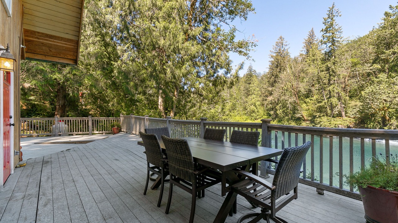 Photo of Outdoor in Gold Bar