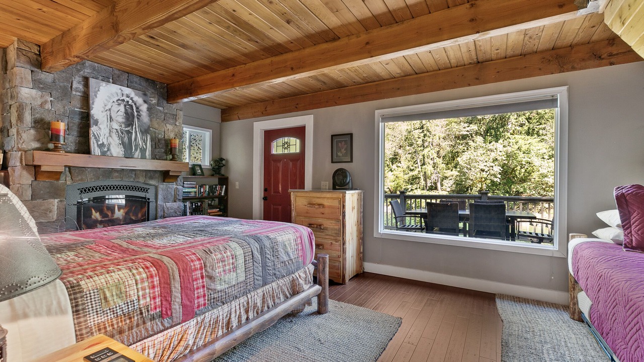 Photo of Bedroom in Gold Bar