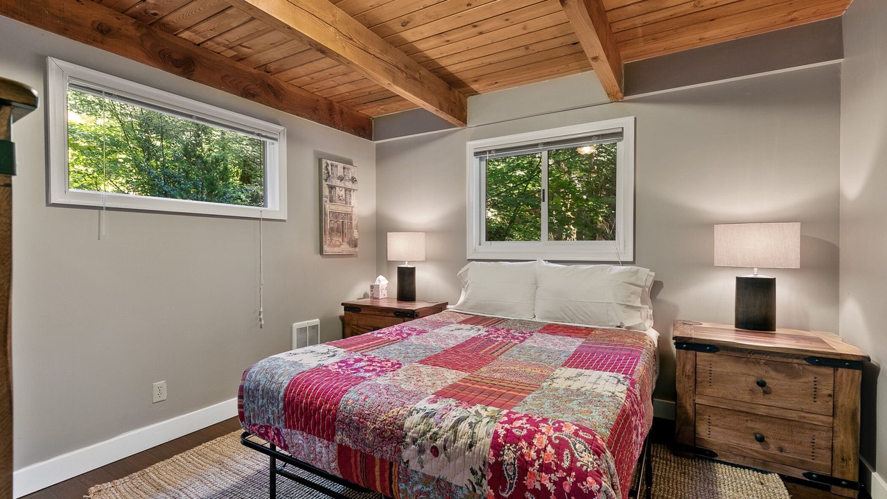 Photo of Bedroom in Gold Bar