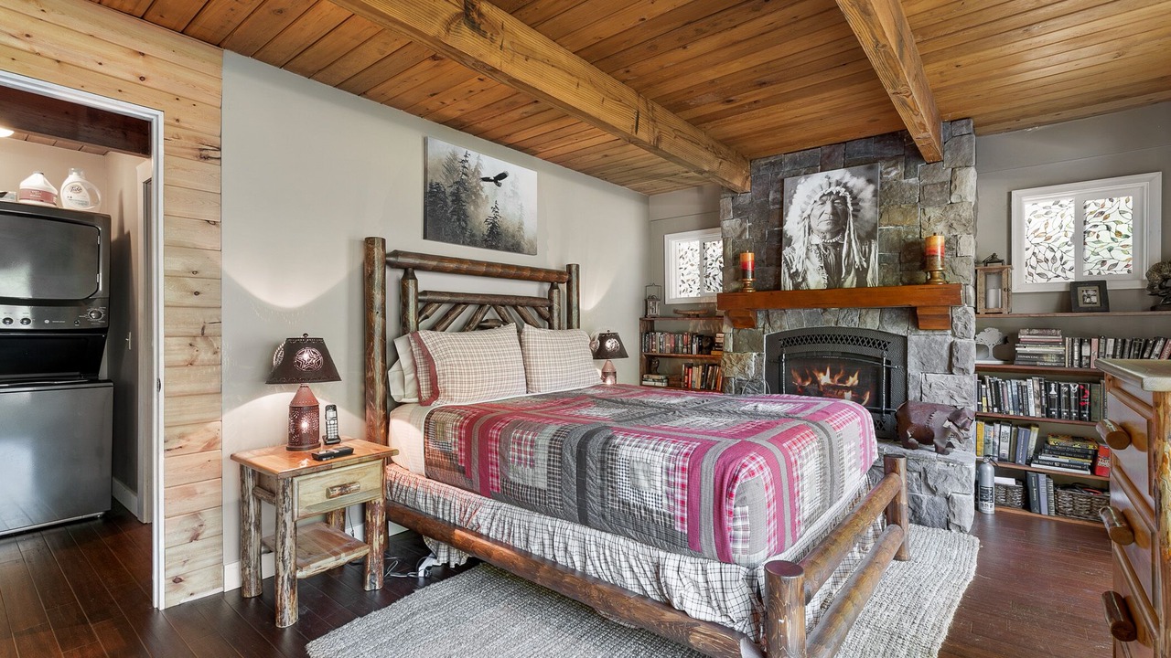 Photo of Bedroom in Gold Bar