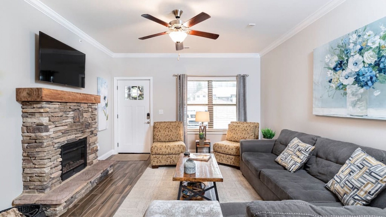 Photo of Livingroom in Townsend