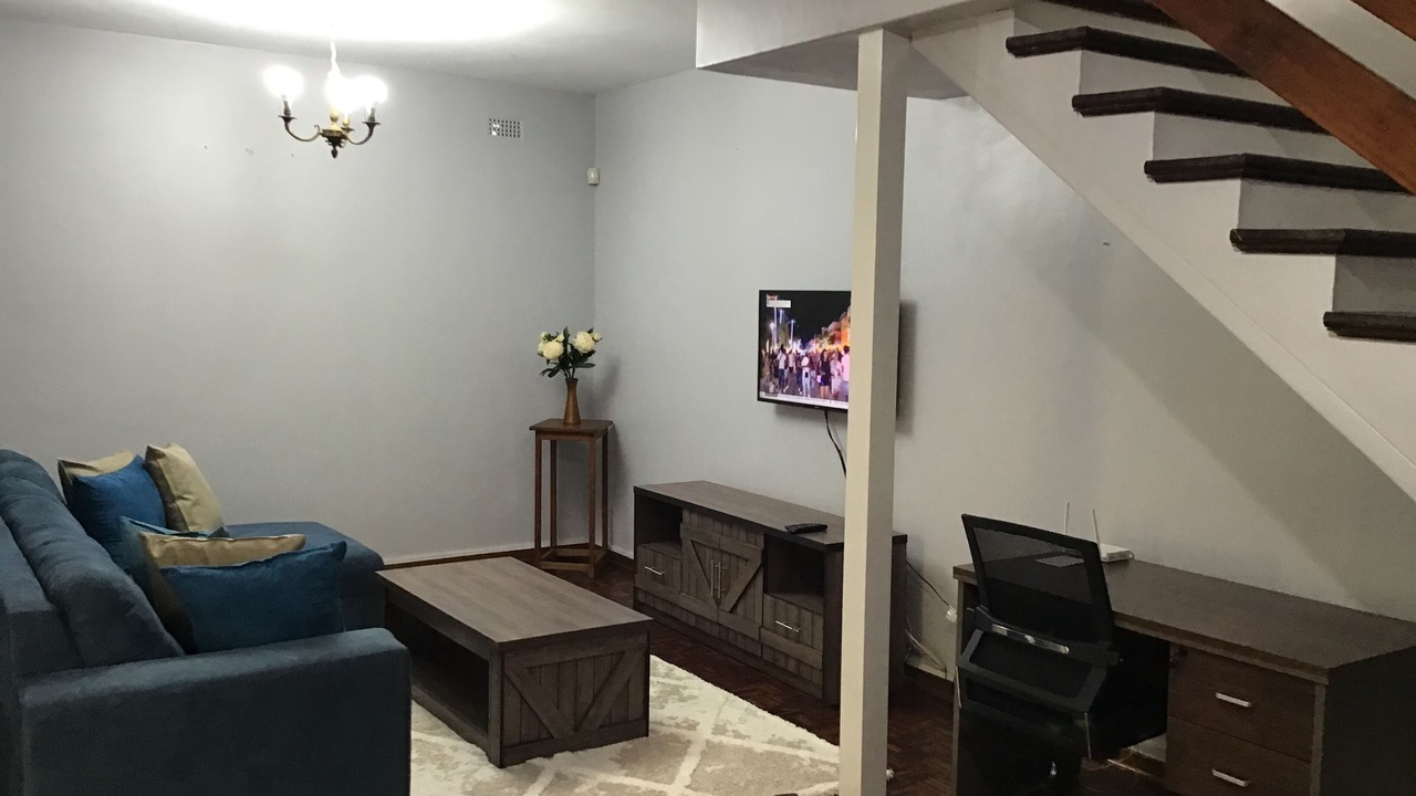 Photo of Livingroom in Harare East