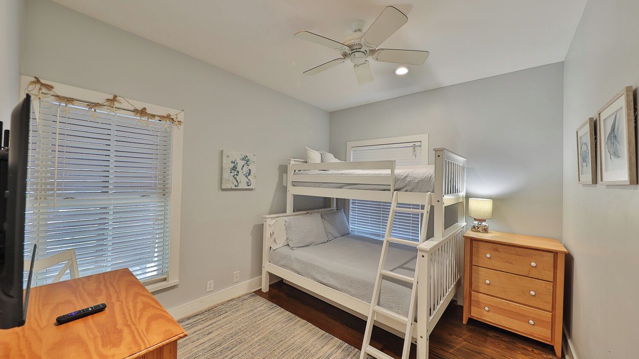 Photo of Bedroom in Seacrest