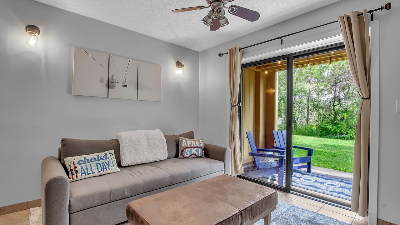 Photo of Livingroom in Great Valley
