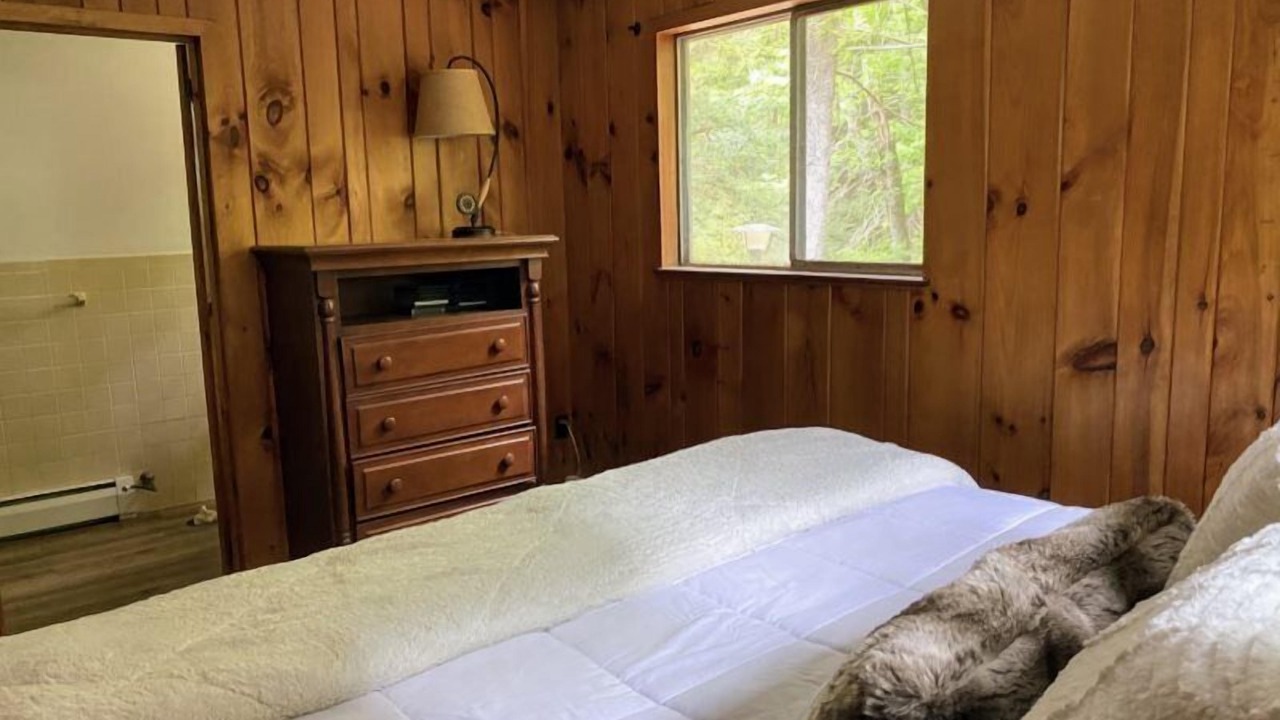 Photo of Bedroom in Pocono Lake