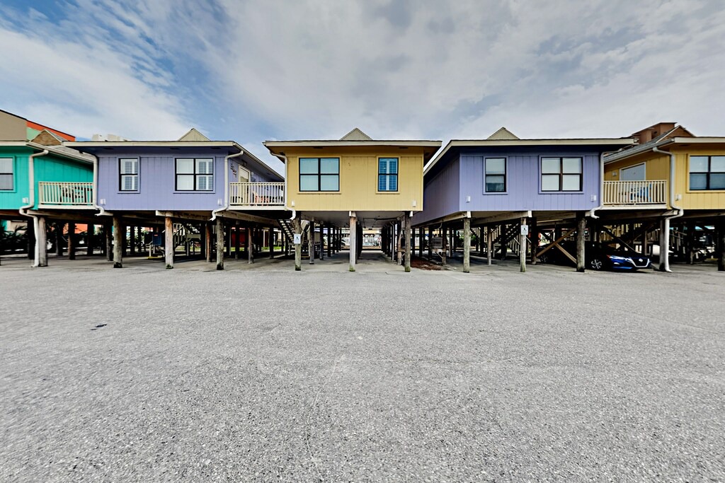 Photo of Buildings in Gulf Shores