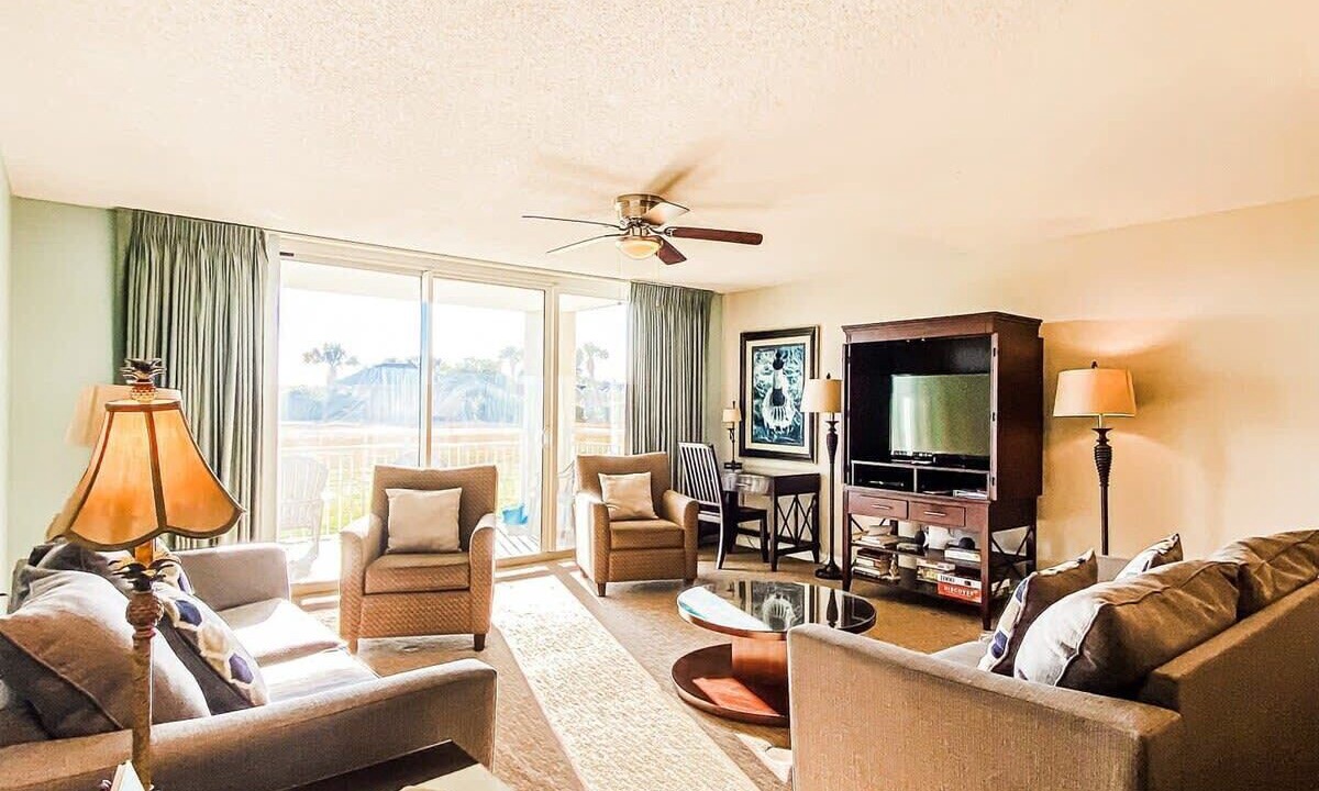 Photo of Livingroom in North Myrtle Beach