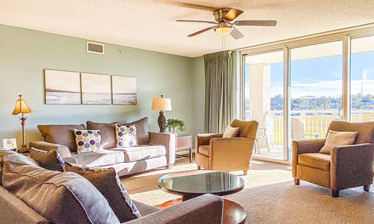 Photo of Livingroom in North Myrtle Beach