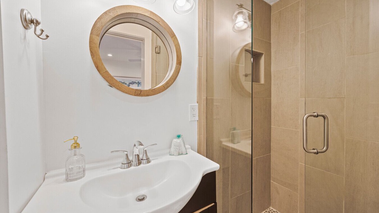 Photo of Bathroom in Holiday Isle