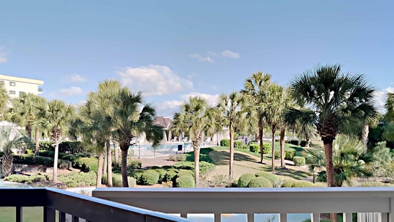 Photo of Patio Balcony in Litchfield by the Sea