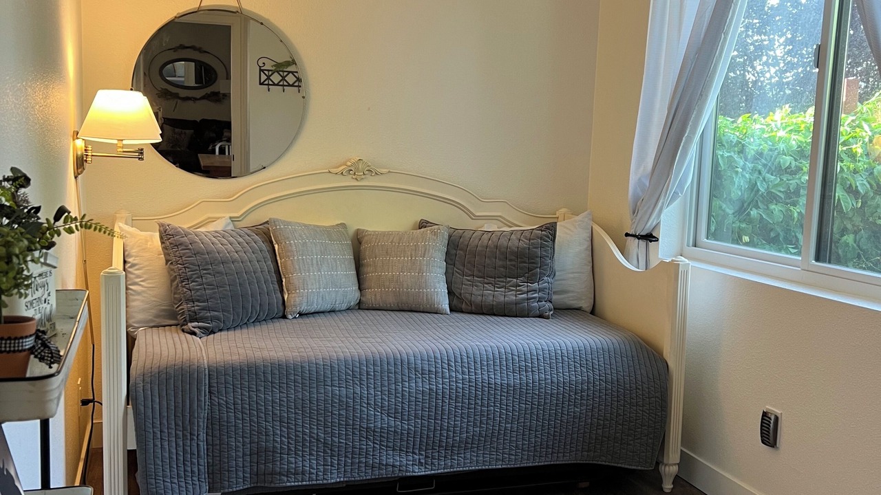Photo of Bedroom in Valley Center
