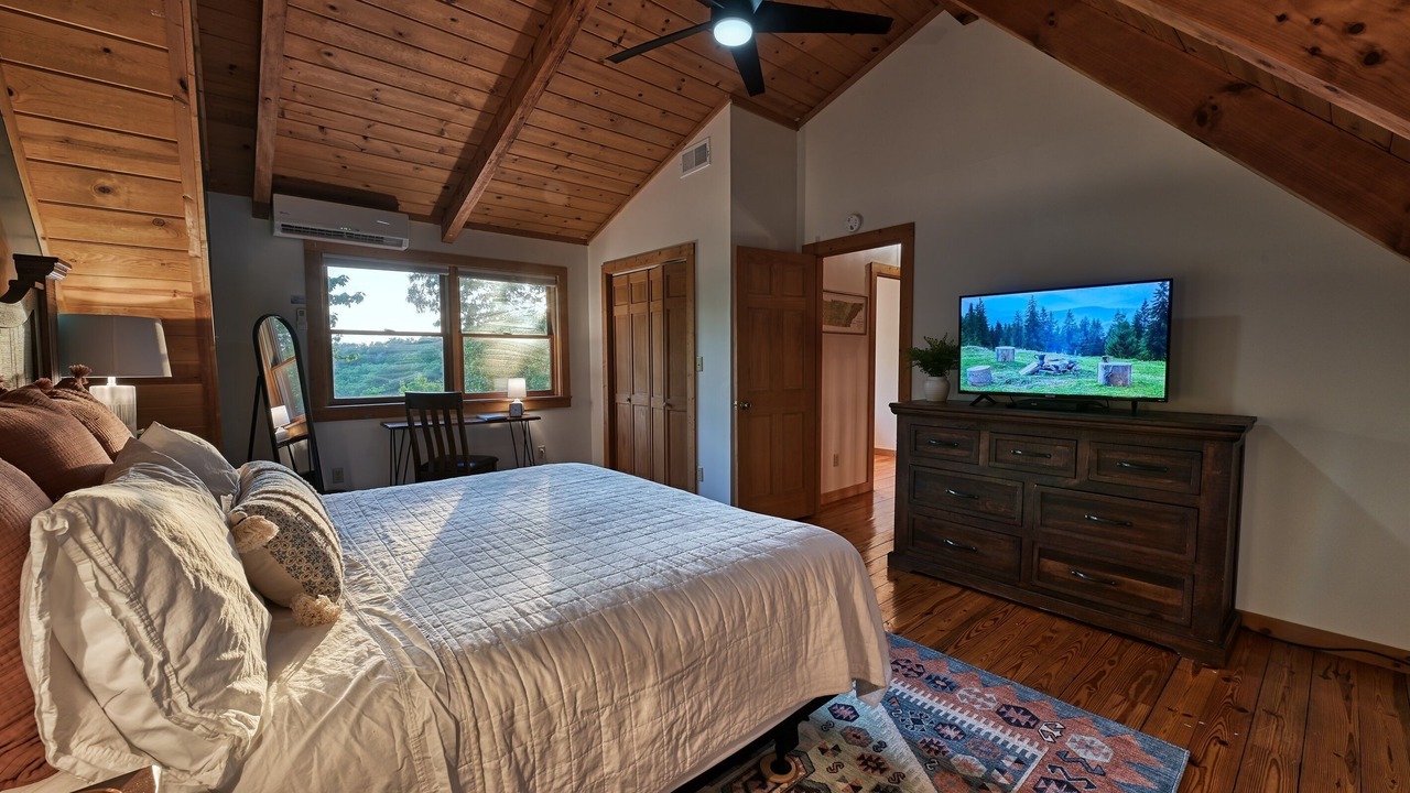Photo of Bedroom in Townsend