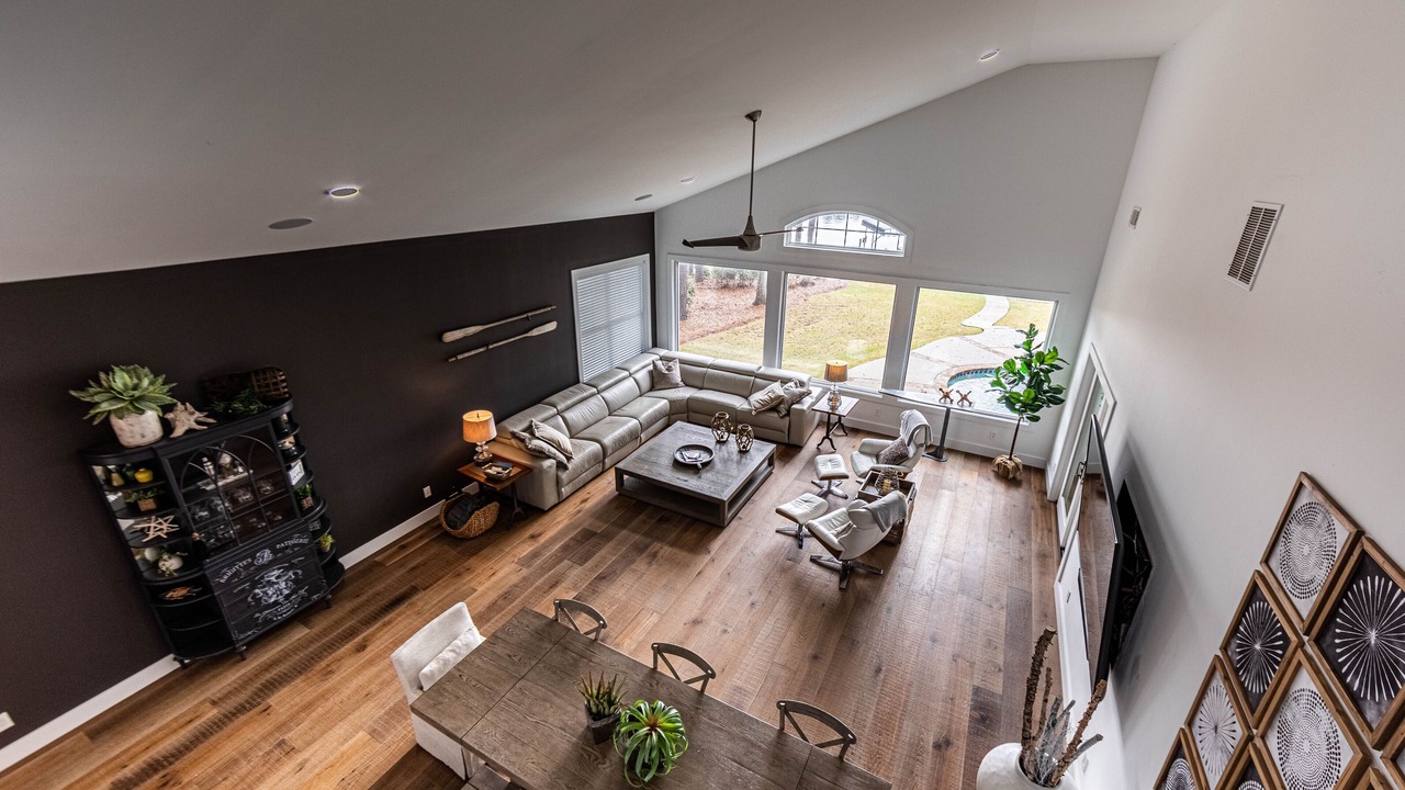 Photo of Livingroom in Misty River