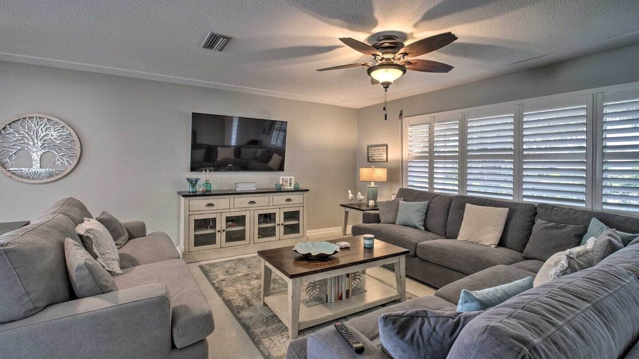 Photo of Livingroom in Venetian Way