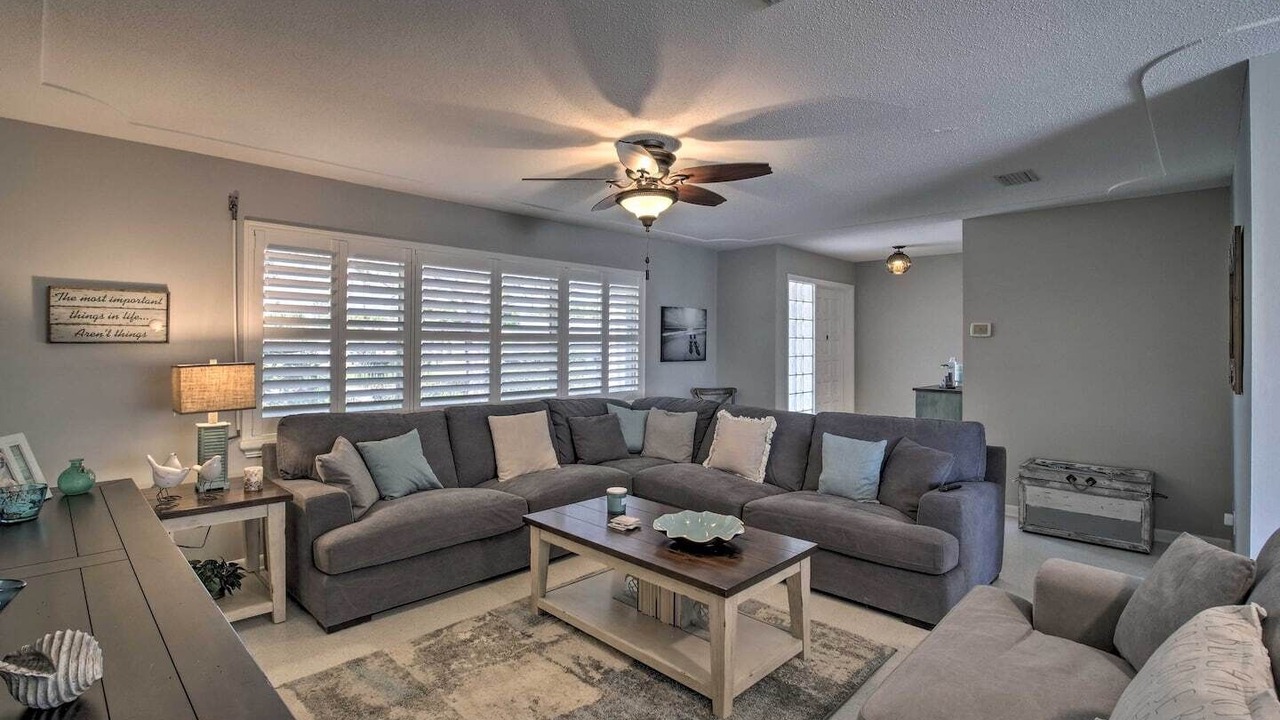 Photo of Livingroom in Venetian Way