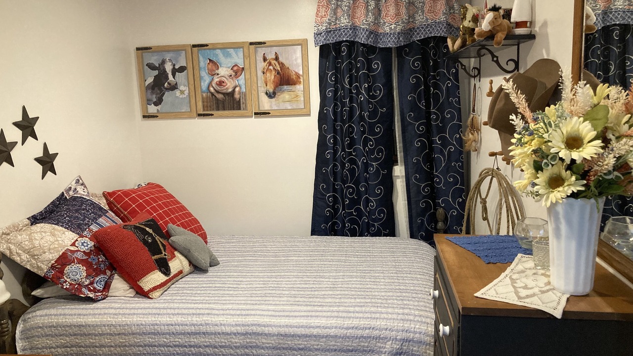 Photo of Bedroom in Town of Otto