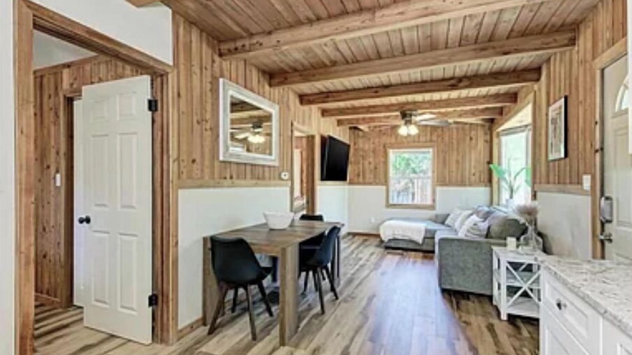 Photo of Livingroom in Fruitville