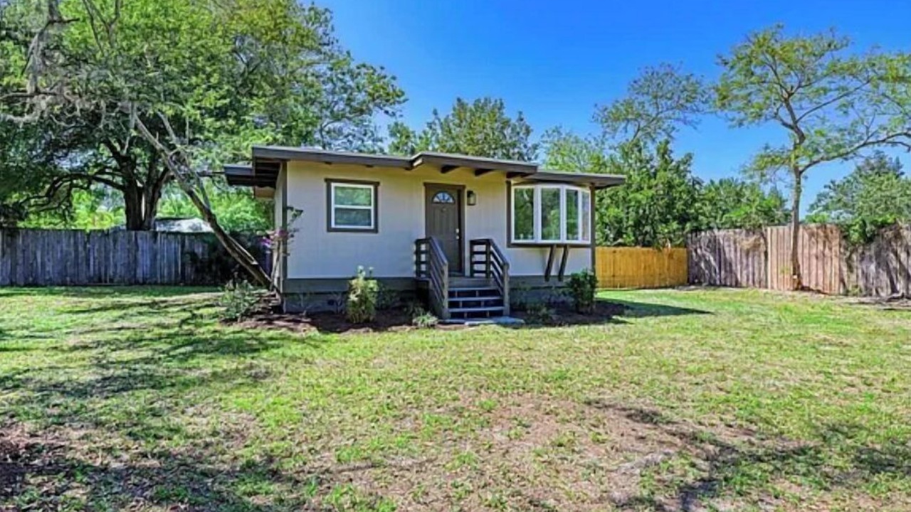 Photo of Outdoor in Fruitville