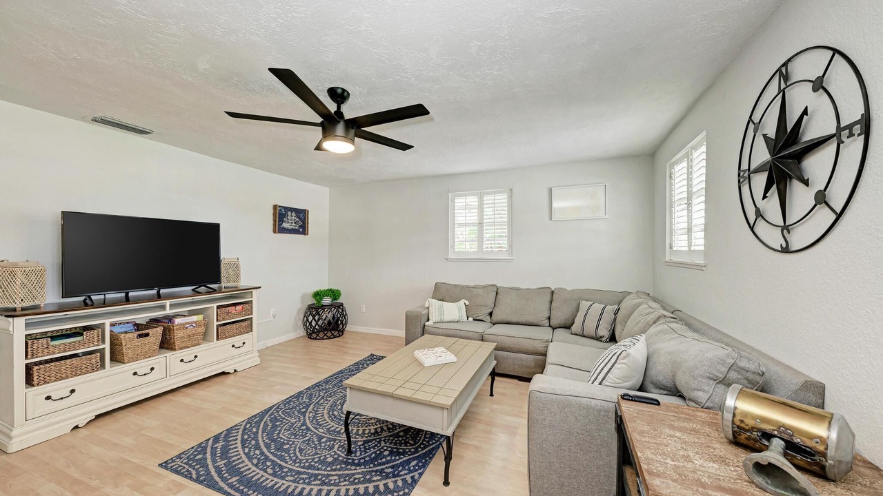 Photo of Bedroom in River Pointe