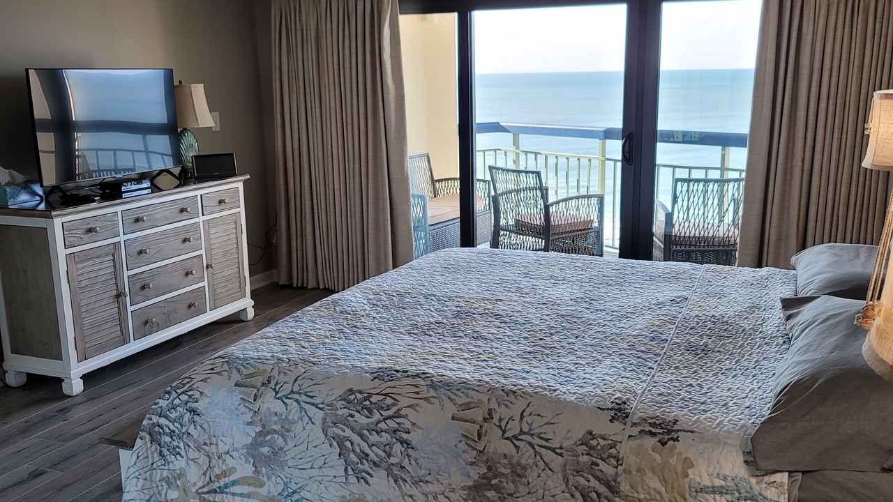Photo of Bedroom in Cherry Grove Beach