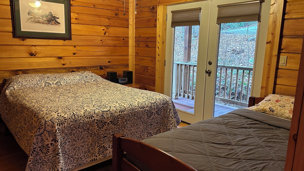 Photo of Bedroom in Robbinsville