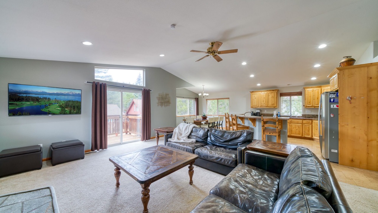Photo of Livingroom in Tahoe Paradise