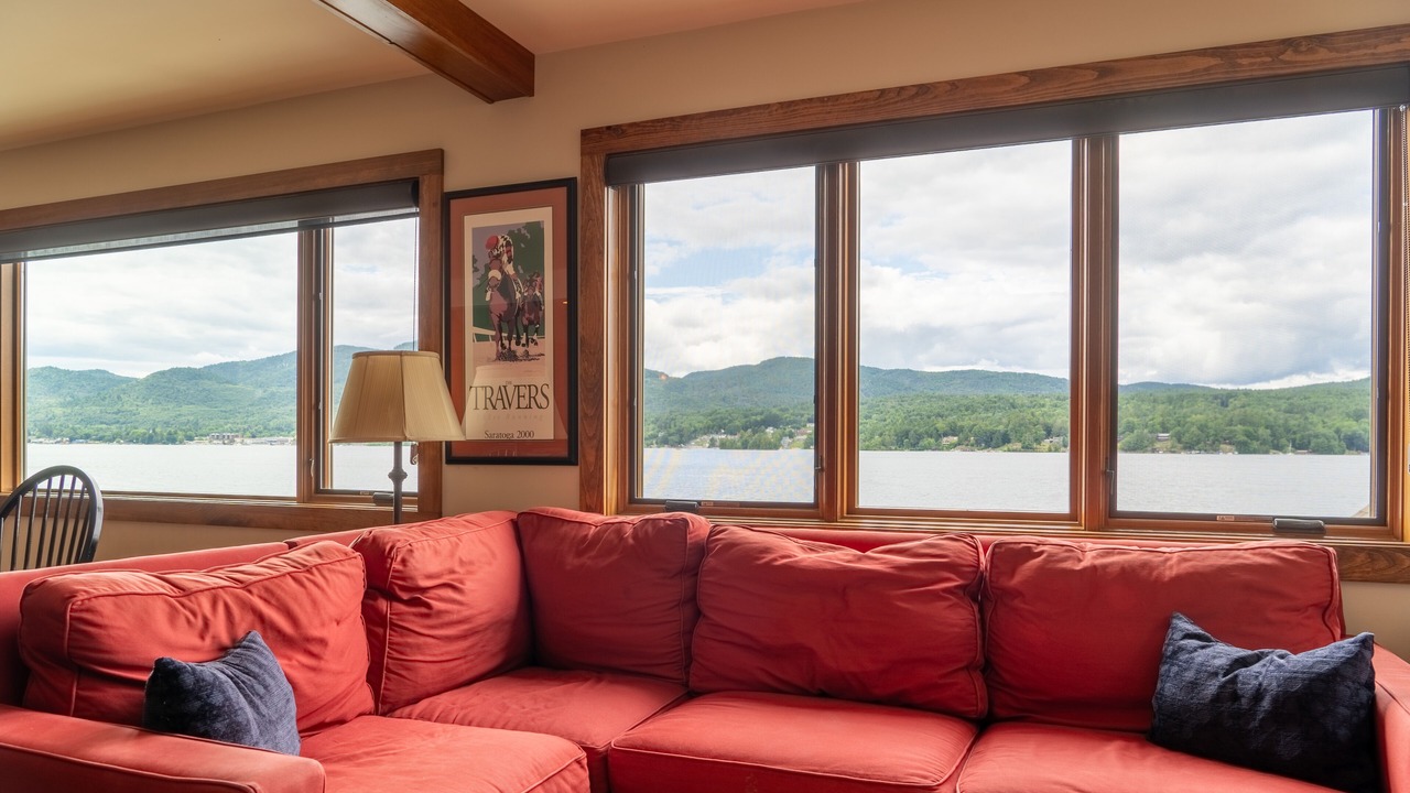 Photo of Livingroom in Lake George