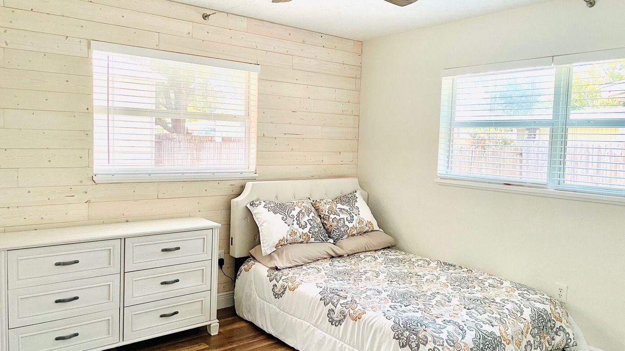 Photo of Bedroom in Riverview Estates