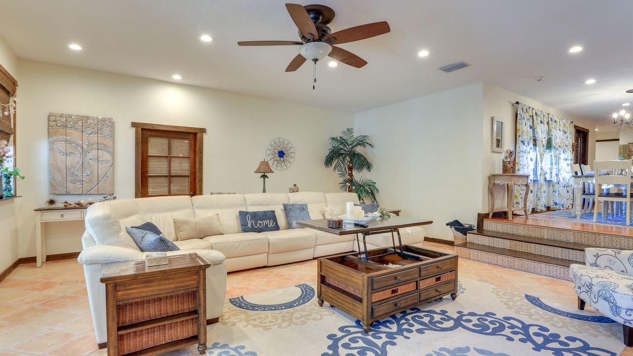 Photo of Livingroom in Flora Villa