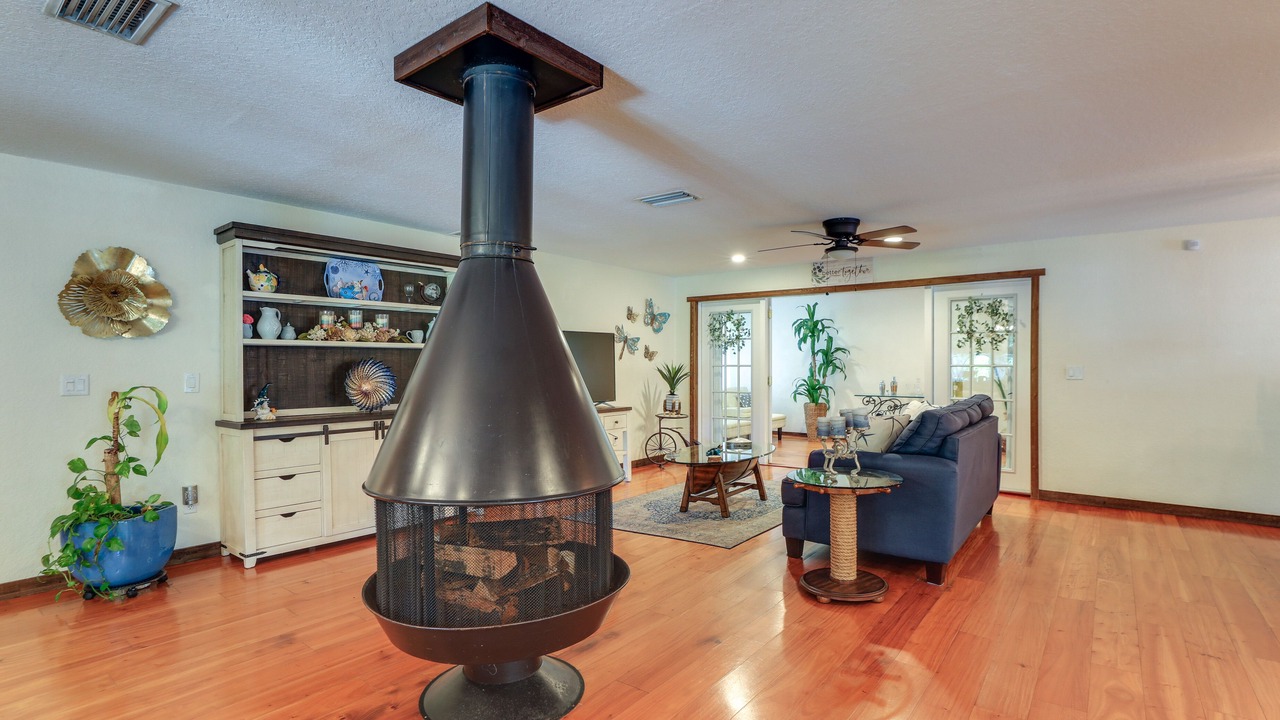 Photo of Bedroom in Flora Villa