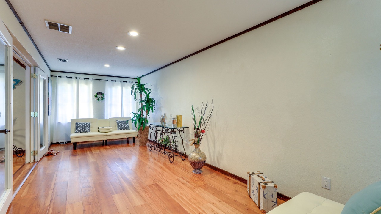 Photo of Bedroom in Flora Villa