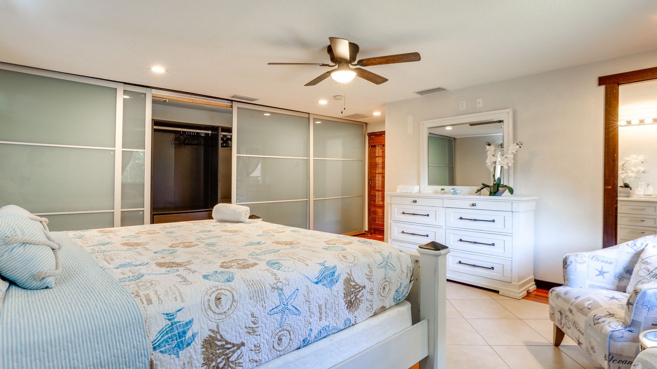 Photo of Bedroom in Flora Villa