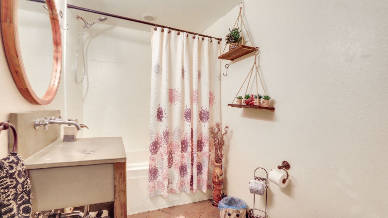 Photo of Bathroom in Flora Villa