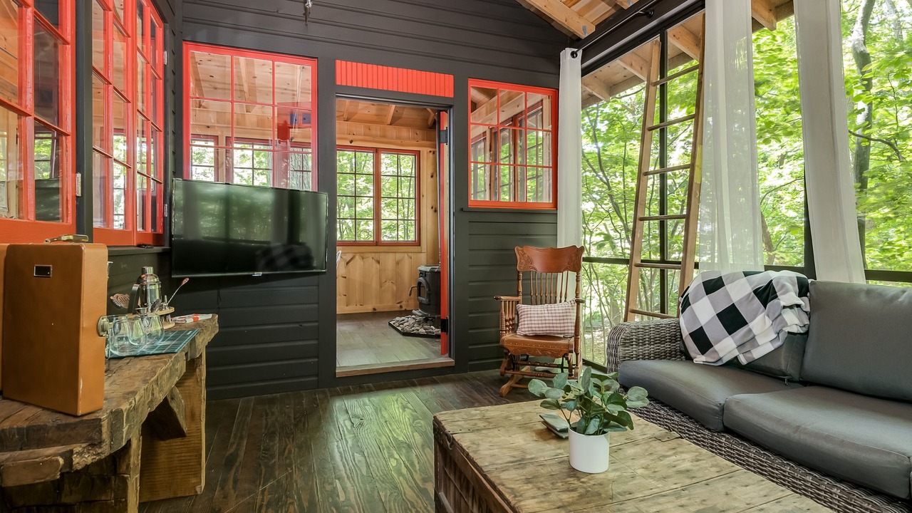 Photo of Livingroom in Saugatuck