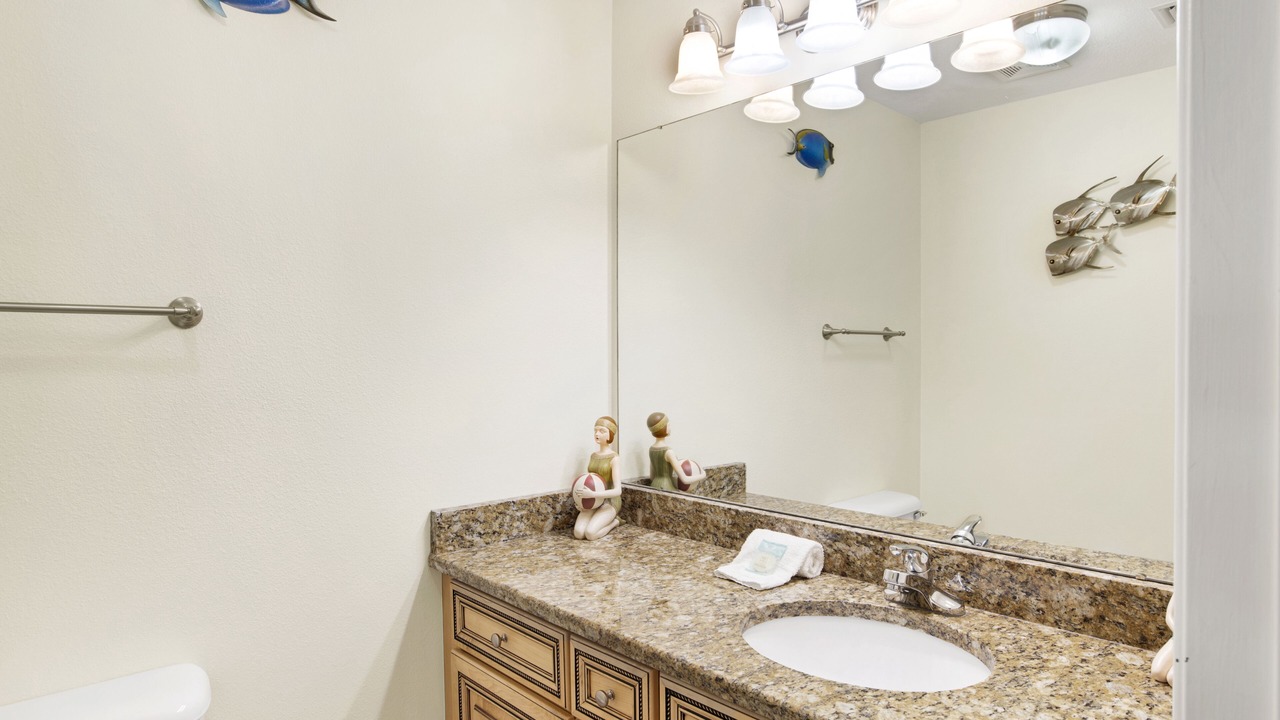 Photo of Bathroom in Orange Beach East