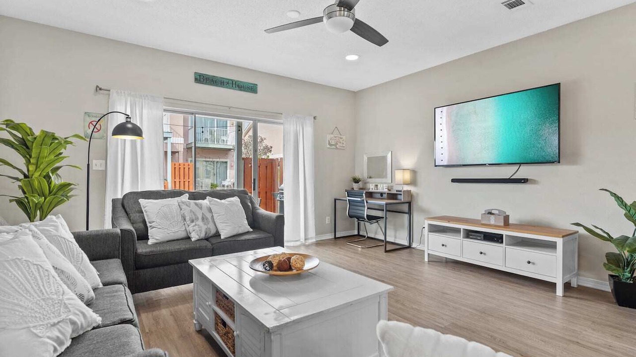 Photo of Livingroom in Miramar Beach