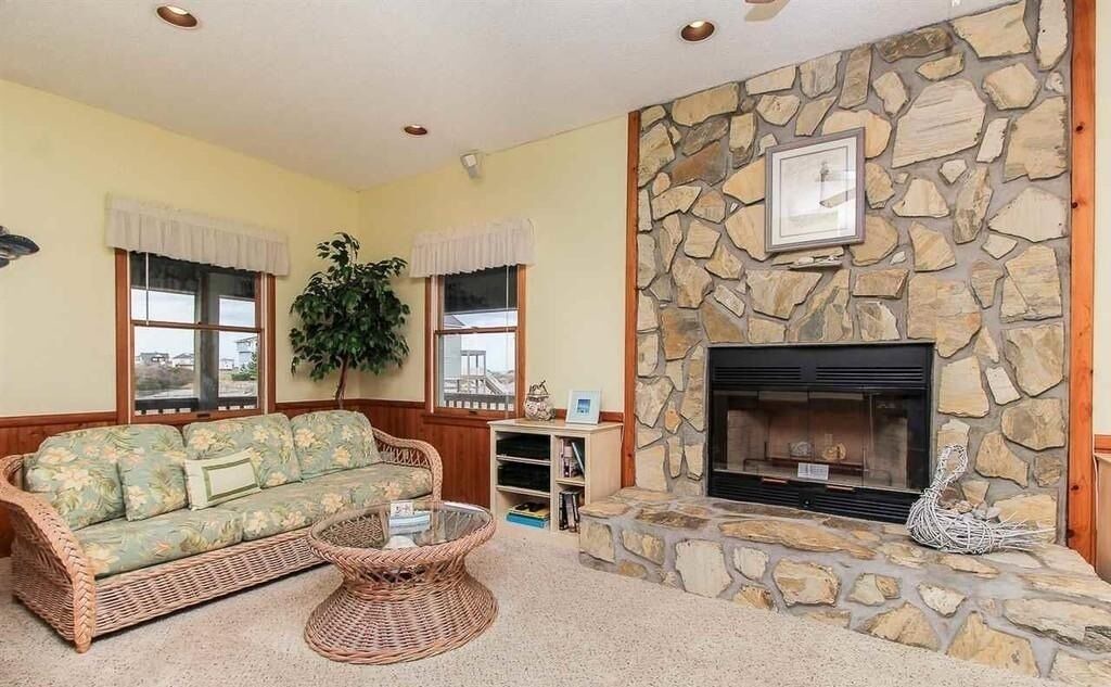 Photo of Livingroom in Corolla