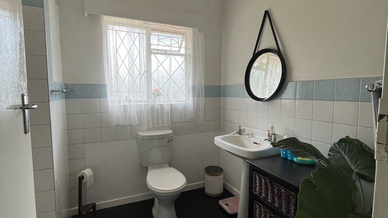 Photo of Bathroom in Greendale