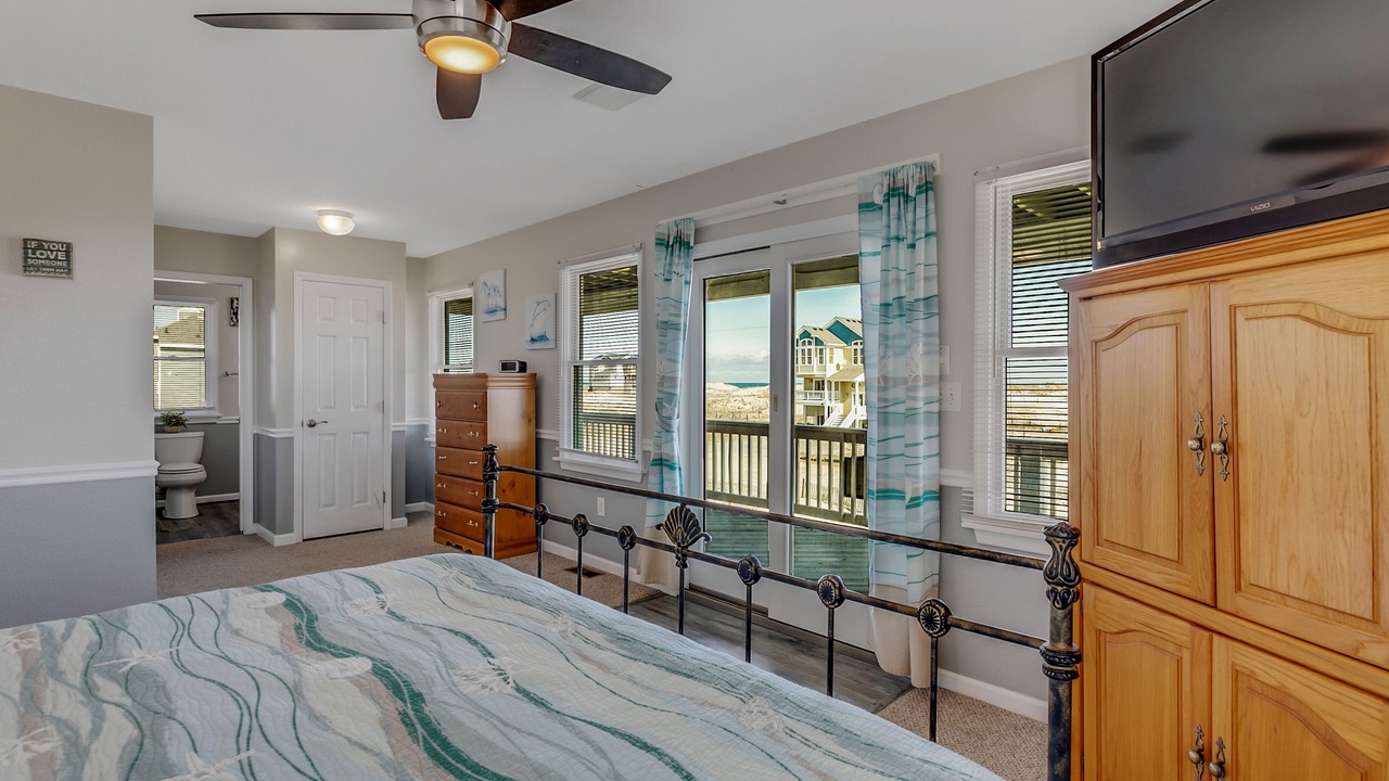Photo of Bedroom in Corolla