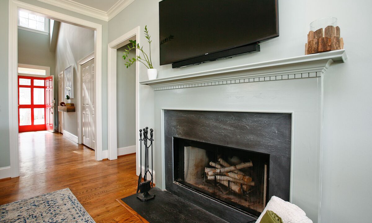 Photo of Livingroom in Eatonton