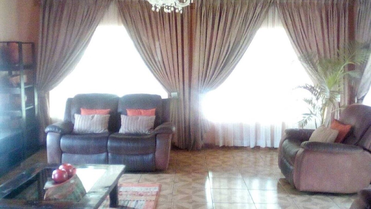 Photo of Livingroom in Kwekwe