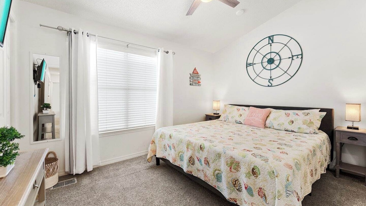 Photo of Bedroom in Miramar Beach